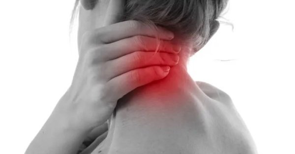 Ostéopathie pour let torticolis : une solution naturelle et efficace